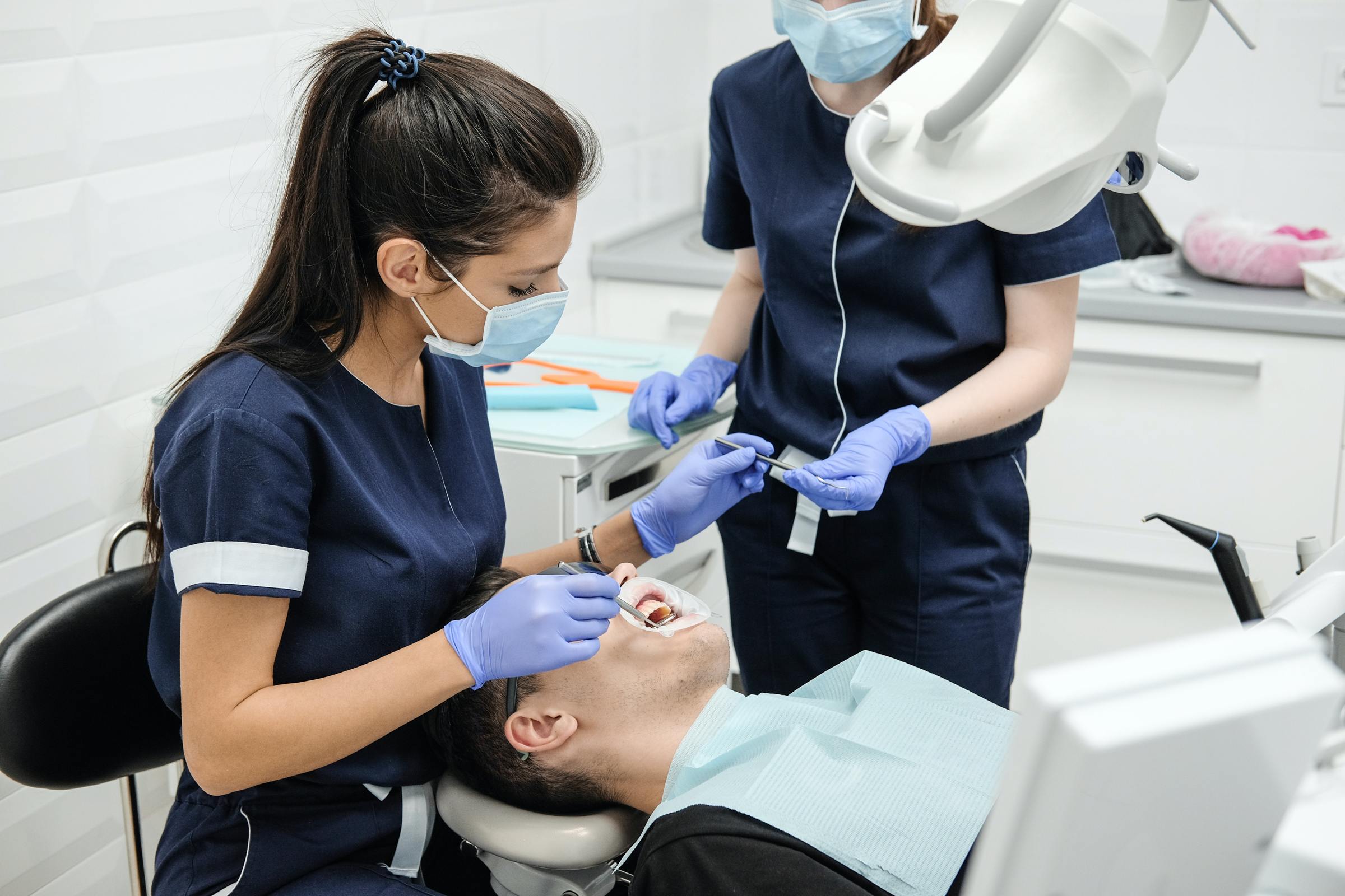 What is the Difference between a Dentist and an Orthodontist? Gruelle